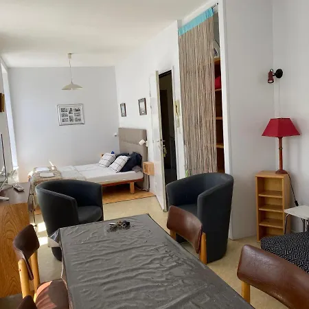 Apartament Logis B21 *